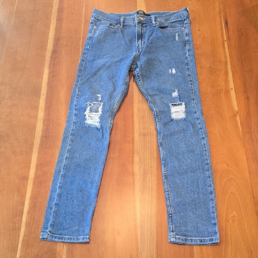 BDG Men's Light Blue Ripped Slim Jeans